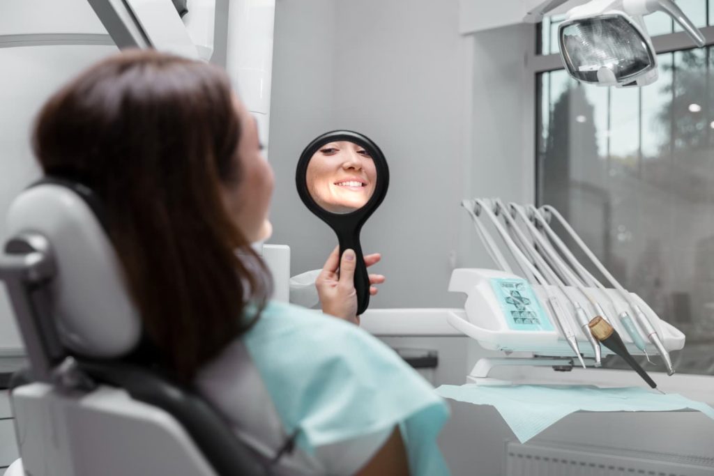 La importancia de conocer los tratamientos dentales más habituales y las claves para elegir clínica dental en Madrid