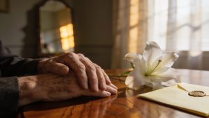 La planificación funeraria anticipada como método para aliviar la carga emocional y logística familiar
